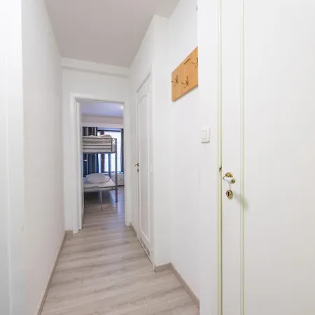 Lecomte - Chopin 166 Apartmán *